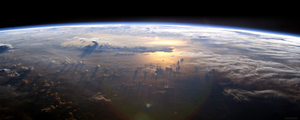 EarthFromSpace_2560x10241