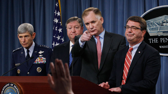 U.S. Deputy Defense Secretary William Lynn (2nd R).(Reuters / Jim Young)